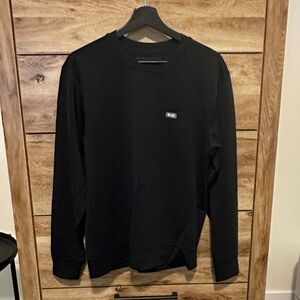 FIGS men’s black Destin Formx long sleeve